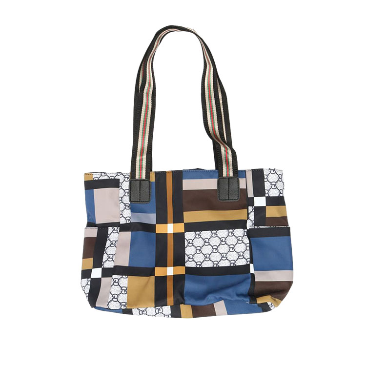 मोठ्या खांद्याच्या ट्रॅव्हल बॅगचे फायदे काय आहेत